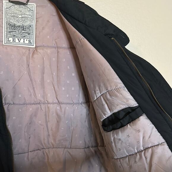 Levi’s Black Puffer Jacket X-Large-Excellent Condition Heavy - Picture 5 of 9